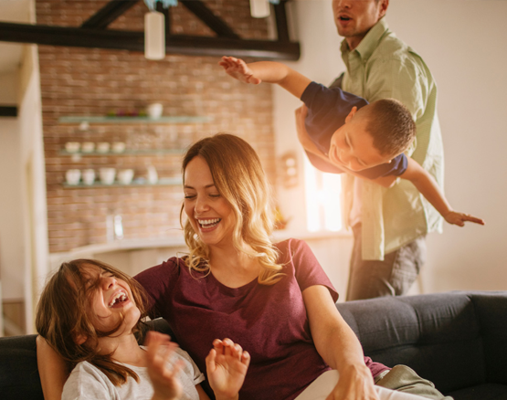 FAMILIA FAMILIA